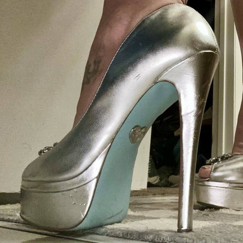 Betsey Johnson Sz 9.5 HONOR platform silver open toe heels - Picture 4 of 6